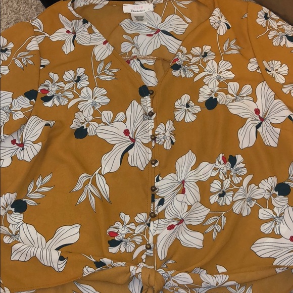 urban romantics Tops - Another cute shirt!